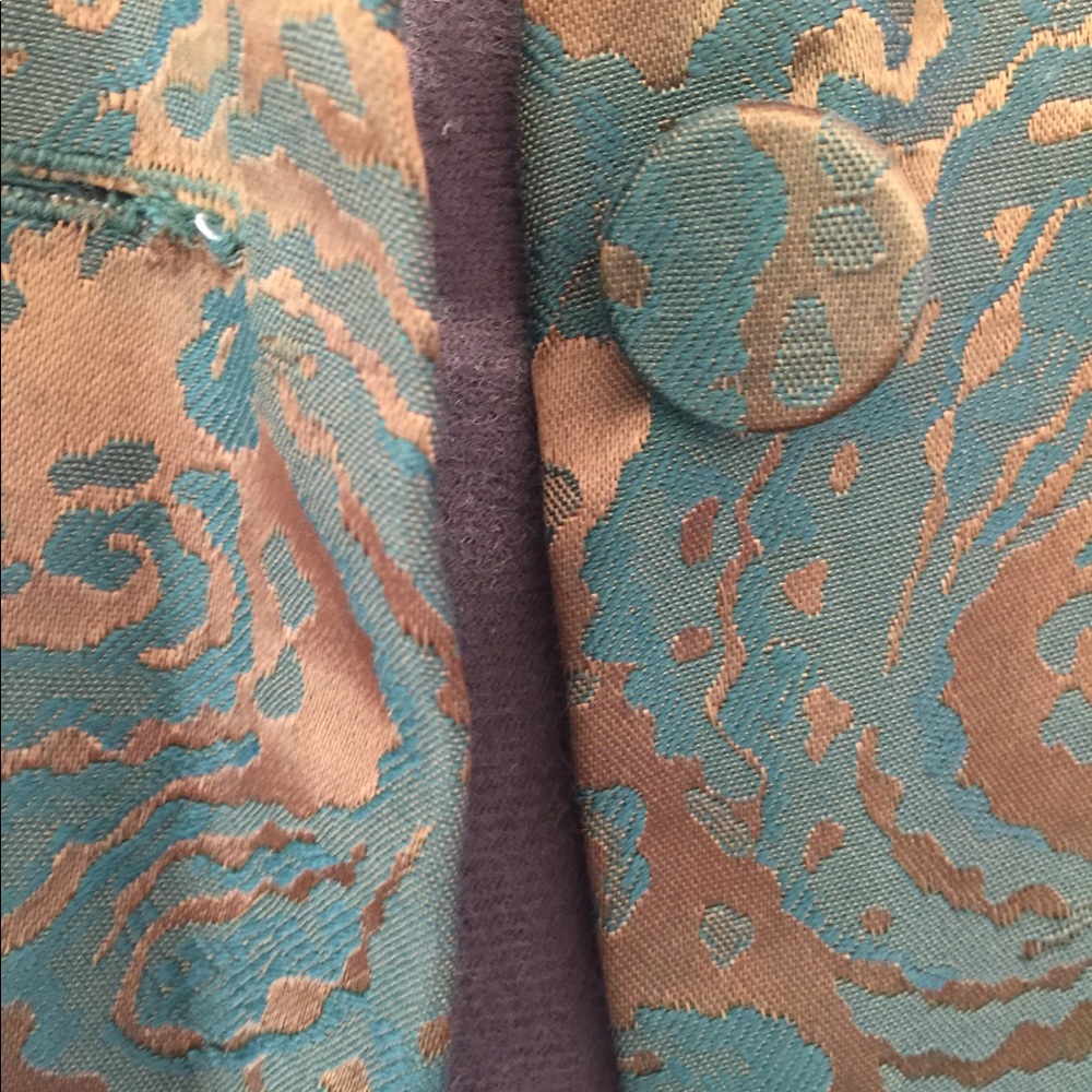 Cropped Fitted Top(Or Jacket) - image 3